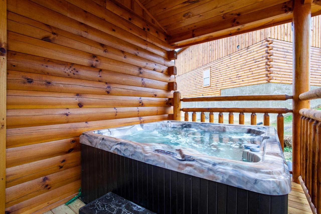 Swimming Bears Lodge 1 With Indoor Pool And Hot Tub Pigeon Forge Εξωτερικό φωτογραφία