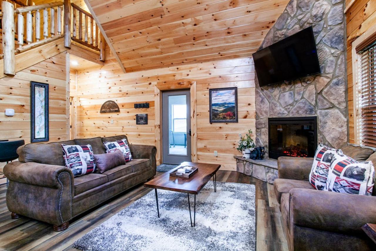 Swimming Bears Lodge 1 With Indoor Pool And Hot Tub Pigeon Forge Εξωτερικό φωτογραφία