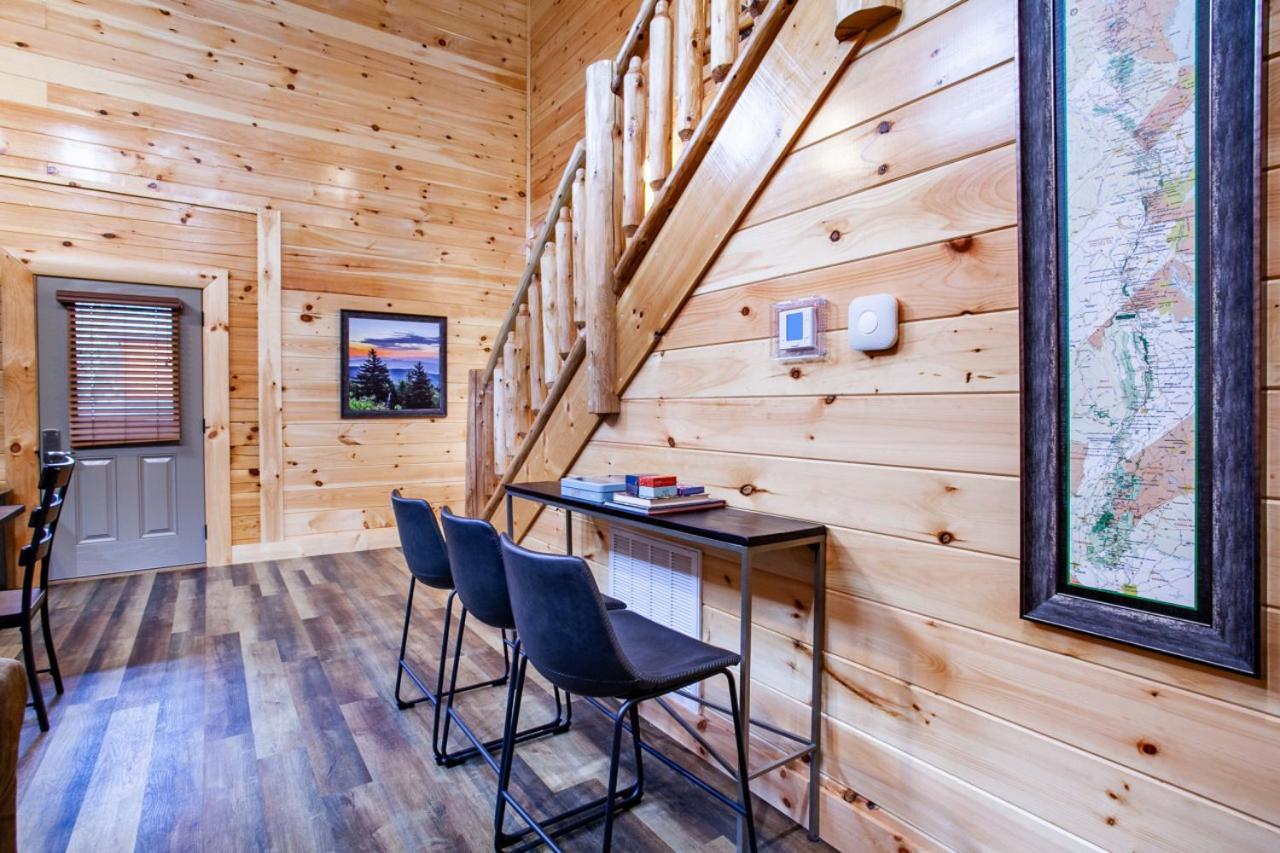 Swimming Bears Lodge 1 With Indoor Pool And Hot Tub Pigeon Forge Εξωτερικό φωτογραφία