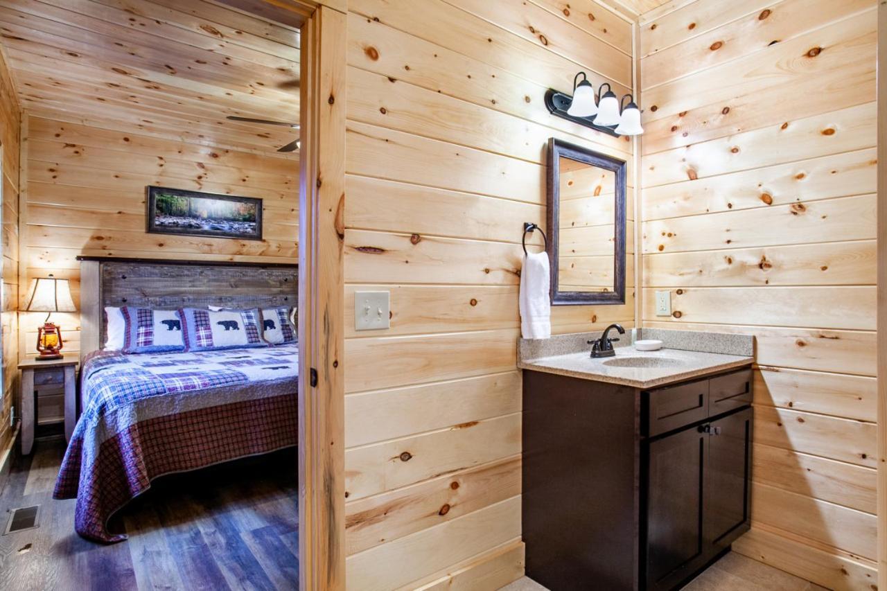 Swimming Bears Lodge 1 With Indoor Pool And Hot Tub Pigeon Forge Εξωτερικό φωτογραφία
