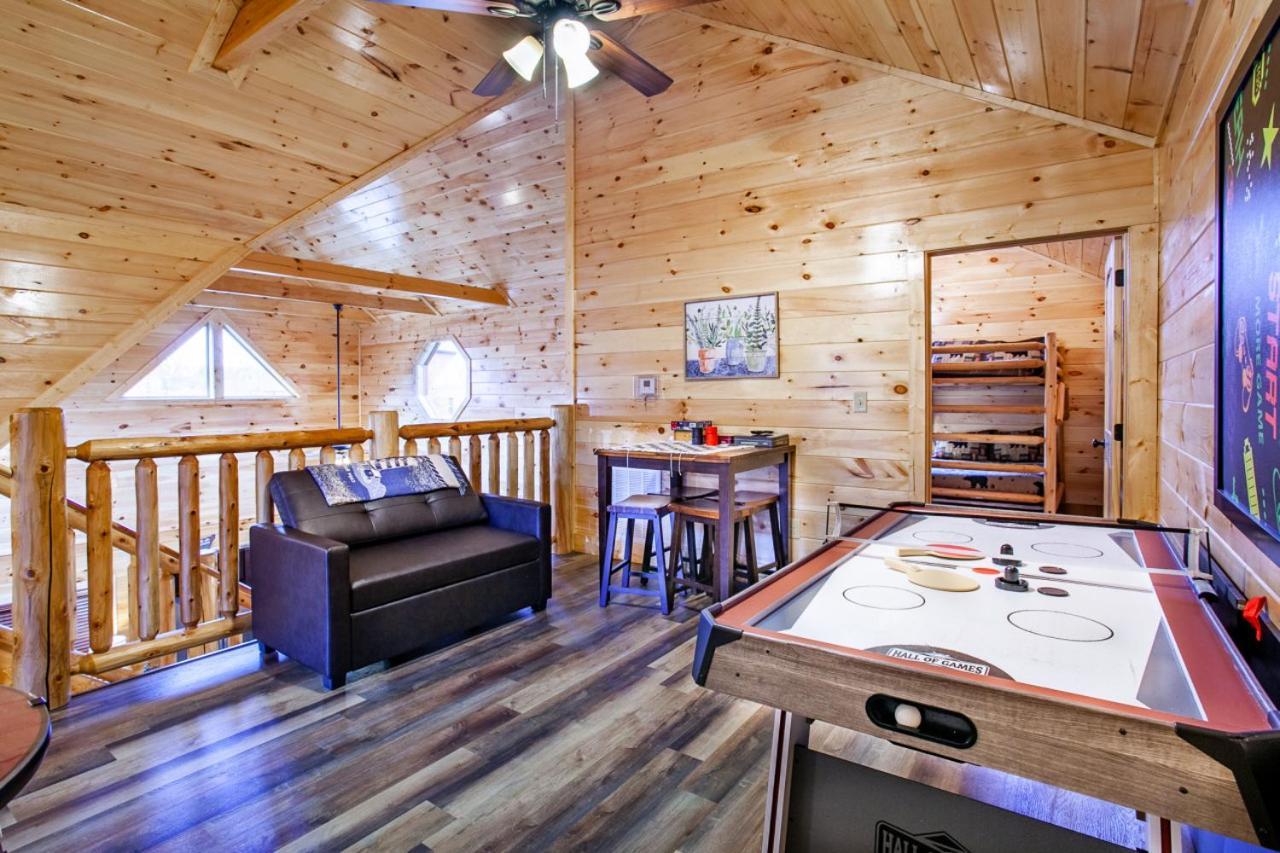 Swimming Bears Lodge 1 With Indoor Pool And Hot Tub Pigeon Forge Εξωτερικό φωτογραφία